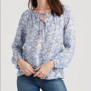 - 🍀 LUCKY BRAND NEW!Eloise Printed Peasant Top Blue